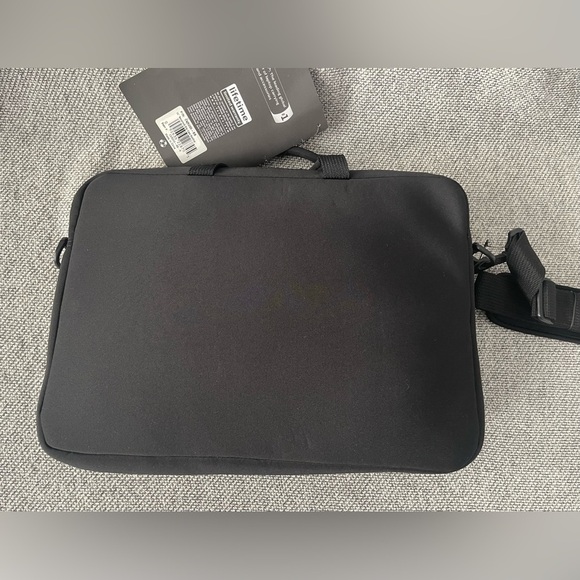 Targus Black and Gray Laptop Bag with Front Flap Closure - Picture 10 of 16